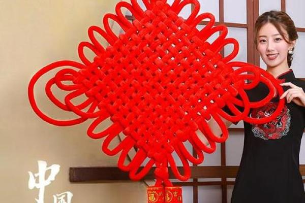 居家客厅悬挂中国结的风水宜忌