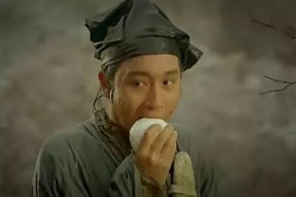 男子仕途甚好委以政职，算命师傅说：你命无官运，且有牢狱缠身之灾