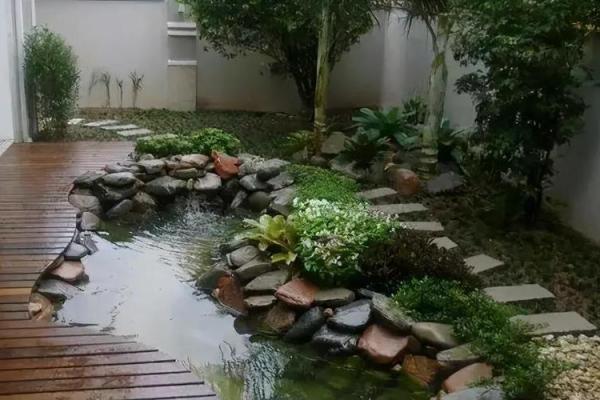 房子脚下建鱼池风水