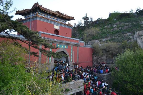 济南算命泰山奶奶